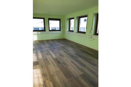 Gewerbeinmobilie BüroPraxis - 738,00&nbsp;EUR Kaltmiete, ca.&nbsp; 72,00&nbsp;m&sup2; in Mönchengladbach (PLZ: 41069) West