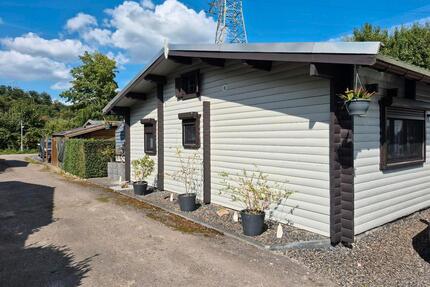 Holz Blockhaus direkt an der Ruhr in Hattingen mit Garten Haus - Velbert Langenberg
