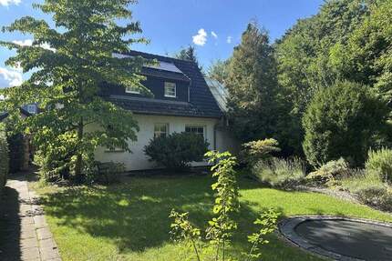 Einfamilienhaus mit 3 Seitenhof und separatem Gästehaus - Berlin Schmöckwitz