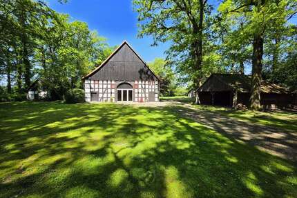 Haus zum Kaufen in Hövelhof 599.000,00 € 286 m²