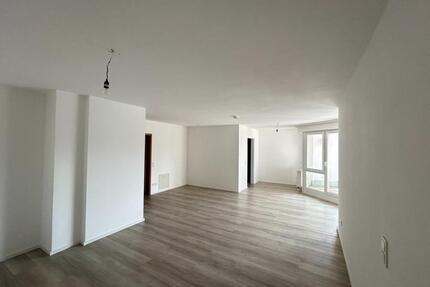 Großräumige 1-Zi-Wohnung mit Loggia & EBK - provisionsfrei - Nürnberg Schnepfenreuth