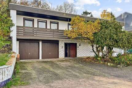 Haus zum Kaufen in Eime 275.000,00 € 195 m²