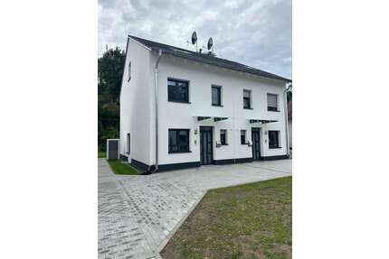 Haus zum Mieten in Müllheim 1.995,00 € 135 m²