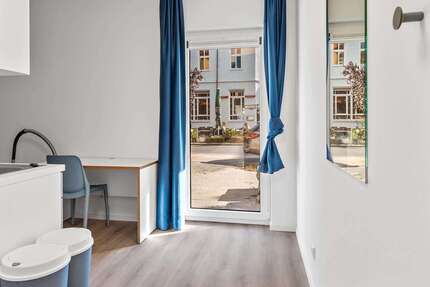 Wohnung zum Mieten in Berlin 752,40 € 16.9 m²
