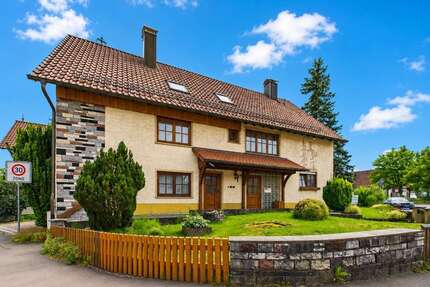 Haus zum Kaufen in Rottweil Neukirch 229.000,00 € 250 m² - Rottweil / Neukirch
