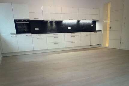 Wohnung zum Mieten in Berlin 1.937,15 € 113.95 m²