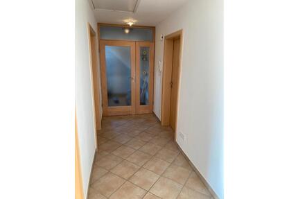 Wohnung im Obergeschoss 100 m² renoviert und stadtnah - Attendorn