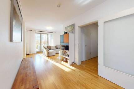 Wohnen am Wasser: Großzügige 4-Zimmer-Terrassenwohnung mit Garten und Westterrasse - Berlin Charlottenburg