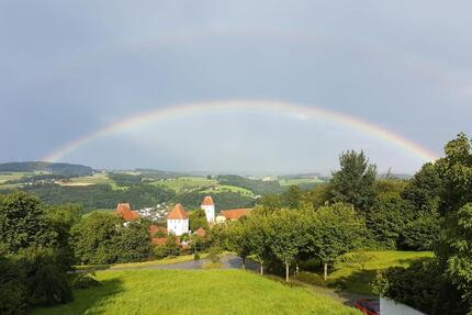Schöne 2 Zimmer 62 qm DG Whg mit Garten u Balkon in Neuburg a Inn - Neuburg am Inn