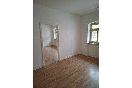 Helle und sehr schöne 3 Raumwohnung inmitten der Innenstadt ! - Gotha