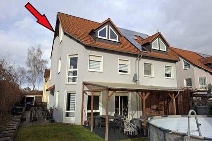 Doppelhaushälfte mit Vollkeller + separater Garage in bevorzugter Wohnlage („Über der Eine“) in Aschersleben