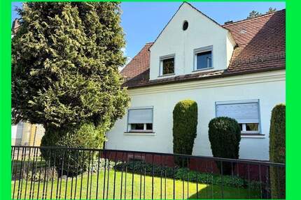 ... Wecken Sie dieses Haus aus dem Dornröschenschlaf! Wohnen und Leben im schönen Langenzenn!