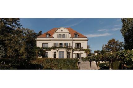 Einzigartige Villa am Ammersee - 7.500.000,00&nbsp;EUR Kaufpreis, ca.&nbsp; 500,00&nbsp;m&sup2; in Inning am Ammersee (PLZ: 82266)