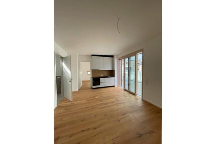 Penthousewohnung (2 Zimmer) - in ruhiger, zentraler Lage. - Eggenfelden