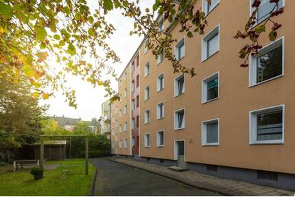 Günstige 2-Zimmer-Wohnung mit Balkon und Dusche in Bremerhaven-Lehe!