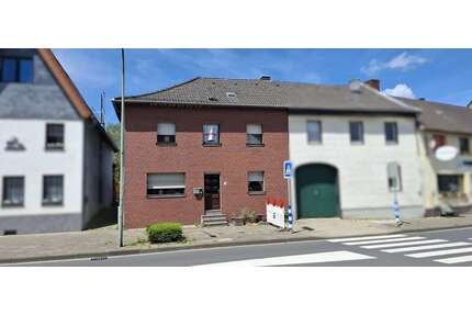 Haus zum Kaufen in Langerwehe Heistern 122.000,00 € 135 m² - Langerwehe / Heistern