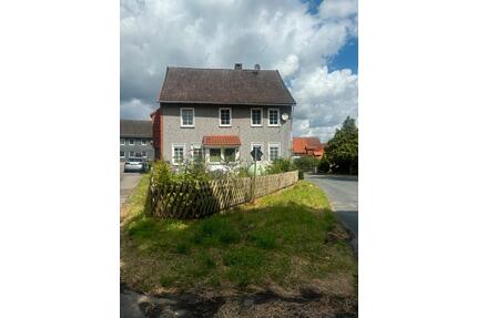 Einfamilienhaus in Einbeck Hallensen zu verkaufen,Kapitalanlage!