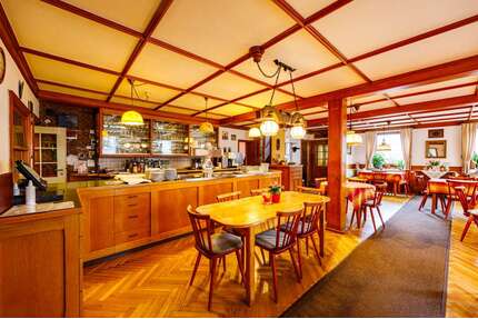 Haus zum Mieten in Emmendingen 4.550,00 € 625 m²