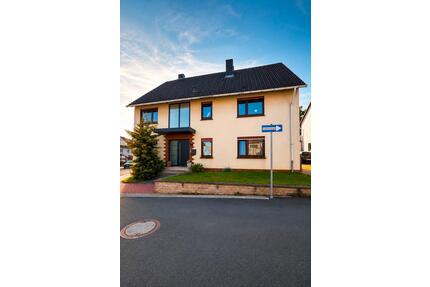 Gepflegtes Ein-Zweifamilienhaus PROVISIONSFREI - Breuna
