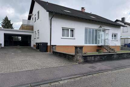 Haus zum Kaufen in Bretten 890.000,00 € 360 m²