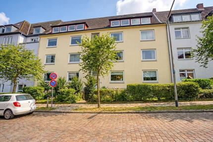 Charmante 3,5-Zimmer-Wohnung mit Dielenboden und Balkon in Flensburg
