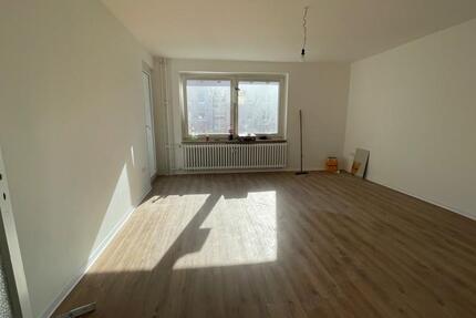 Sanierte 3-Zimmerwohnung mit Balkon - Frankfurt am Main Bornheim
