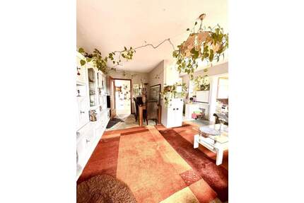 Lichtdurchflutete Zwei-Zimmerwohnung mit Dachterrasse und Wintergarten - Weinheim Lützelsachsen