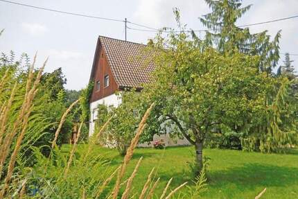 Dachau-Hebertshausen-Attraktives Baugrundstück für ein Mehr- oder Einfamilienhaus (Doppelhaus) und aktuellem 2-Fam-Haus - Hebertshausen / Deutenhofen