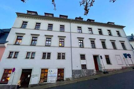 Geräumige und gemütliche 2 Raum DG WE in der Annaberg Innenstadt unweit des Marktes - Annaberg-Buchholz