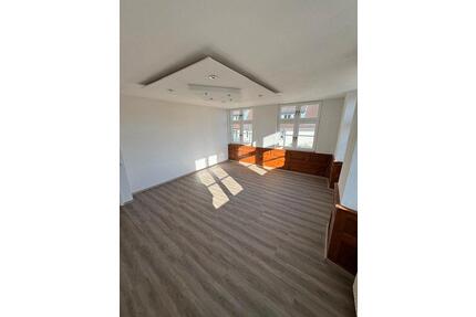 Provisionsfreie kernsanierte 5-Zimmer-Wohnung - Ochsenhausen