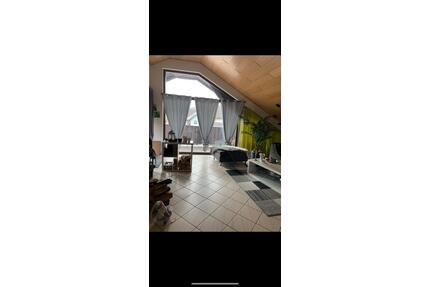 Helle 3-ZKB- Dachgeschoss Wohnung - Ayl