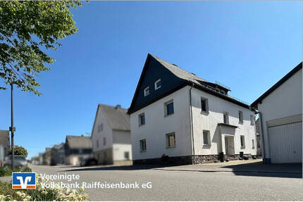 Schönes Einfamilienhaus mit Ausbaupotenzial und Scheune in Argenthal