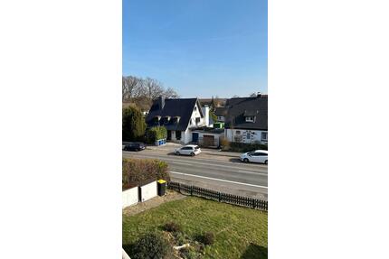 Attraktive 3 Zimmer-Wohnung mit 2 Balkonen und separater Garage - Dortmund Hombruch