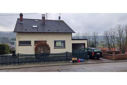 Freistehendes 1-2 Fam.-Haus mit Garage und Garten in einer ruhigen Wohnlage in Eschringen - Saarbrücken