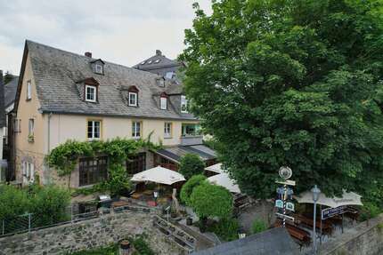 Haus zum Kaufen in Weilburg 349.000,00 € 182.89 m²