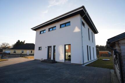 Einfamilienhaus in Seenähe - 590.000,00&nbsp;EUR Kaufpreis, ca.&nbsp; 160,00&nbsp;m&sup2; in Warin (PLZ: 19417)