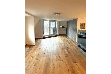 Wohn-Geschäftshaus voll vermietet im Zentrum von Hof