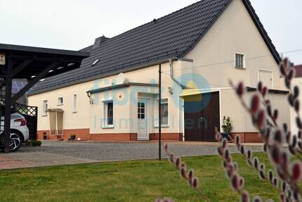 Ein Haus mit zwei Einheiten - modernisiert und ideal für mehrere Generationen - Eilenburg