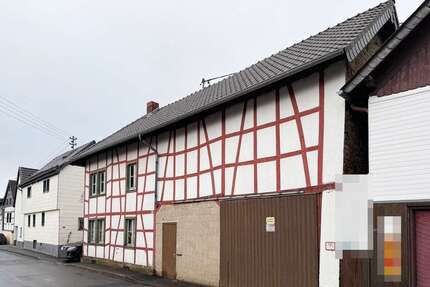 Haus zum Kaufen in Wershofen 88.000,00 € 204 m²