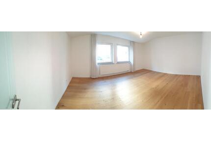 Hochwertige 2-Zimmer Wohnung im EG mit EBK in Stuttgart West