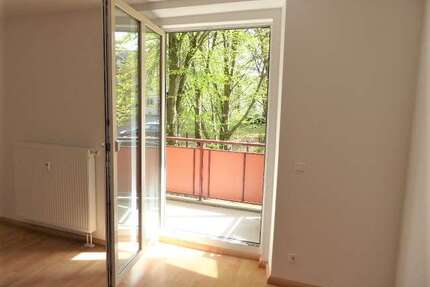 Wohnung zum Mieten in Chemnitz 230,00 € 41.9 m²