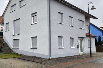 Haus zum Mieten in Katzweiler 2.650,00 € 320 m²