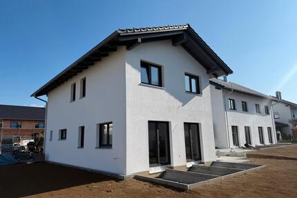 Gemütliches, seniorengerechtes Einfamilienhaus - Neubau - Hengersberg