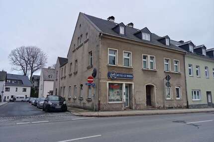 Haus zum Kaufen in Thum 43.000,00 € 200 m²