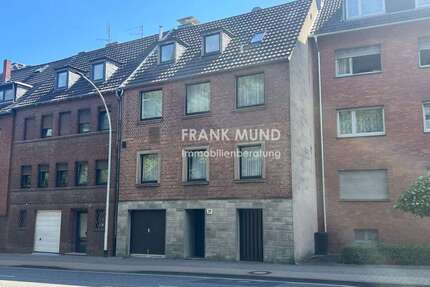 Haus zum Kaufen in Mönchengladbach-Waldhausen-Waldhausen 349.000,00 € 205 m²