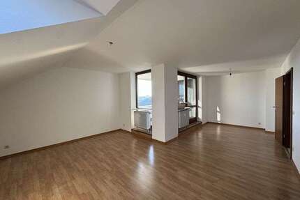 Wohnung zum Kaufen in Großkarolinenfeld 275.000,00 € 74.1 m²