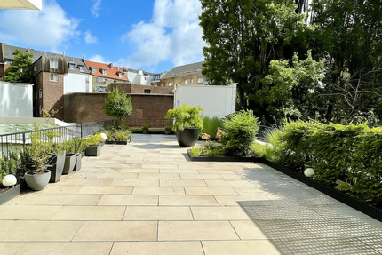 Exklusive Maisonette mit 100 m² Terrasse, Einbauküche, Stellplätzen und Balkon nahe Königsallee - Düsseldorf Friedrichstadt