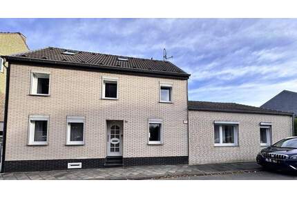 * R E S E R V I E R T ! FREIstehendes EFH mit Anbau + Innenhofgarten in Mönchengladbach-Pongs!*