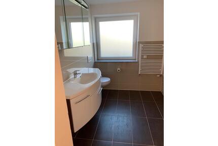 Wohnung Öhringen Ohrnberg - 1.200,00&nbsp;EUR Kaltmiete, ca.&nbsp; 90,00&nbsp;m&sup2; in Öhringen (PLZ: 74613)