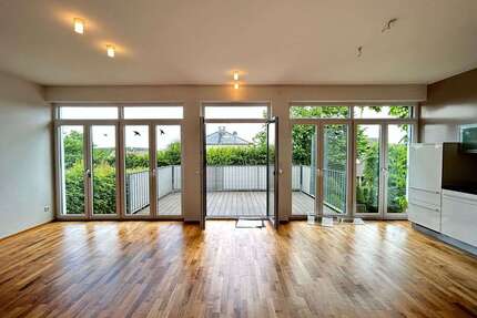 Haus zum Mieten in Bielefeld 1.750,00 € 192 m²